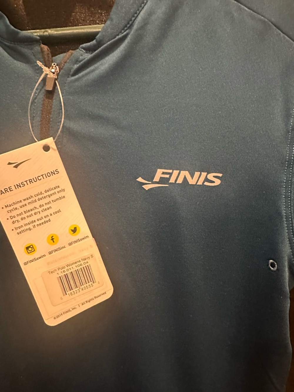 Finis - Picture 2 of 8